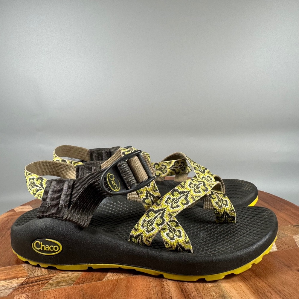 Chaco Z2 Classic Women 5 Sandals Yellow Black Geometric Strappy Toe Loop Hiking